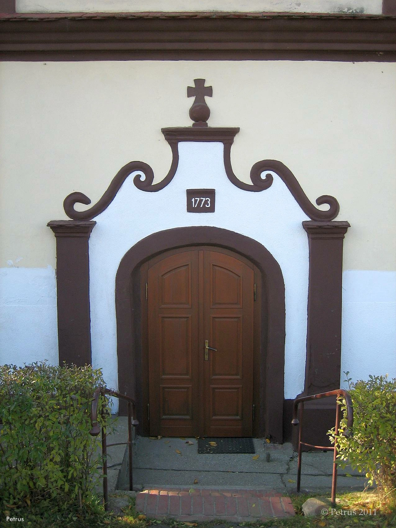 Portal wejściowy kaplicy — 2011