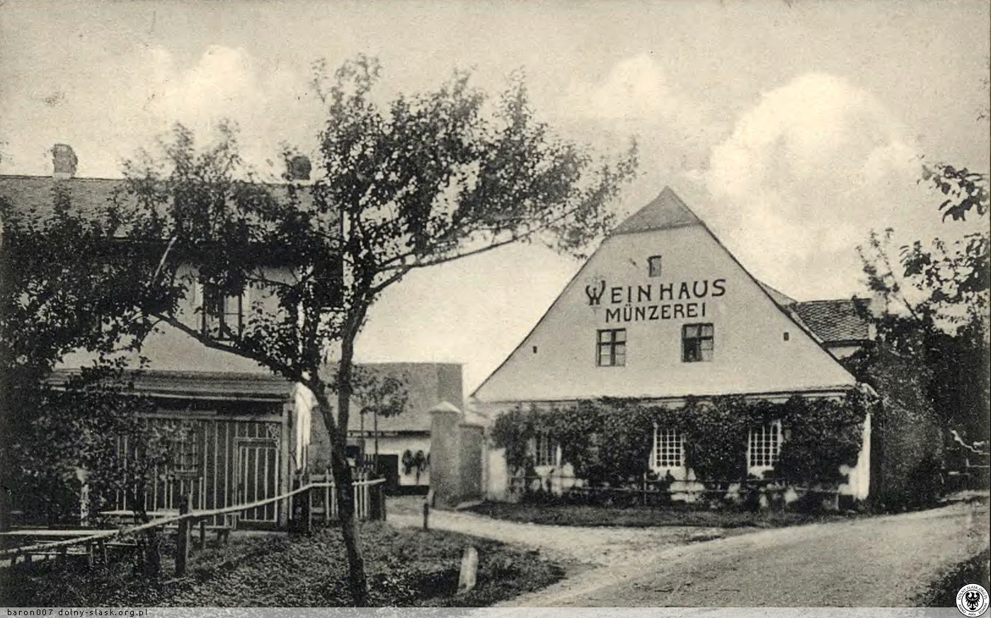 Winiarnia Münzerei — widok z drogi